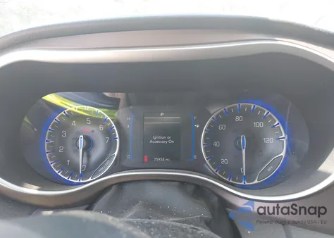 2017 Chrysler Pacifica Touring из США, поврежденный, VIN 2C4RC1DG4HR770716